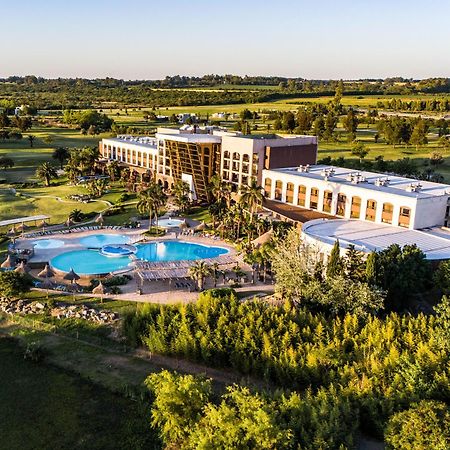 Sheraton Colonia Golf & Spa Resort Колонія-дель-Сакраменто Екстер'єр фото Aerial view of the hotel