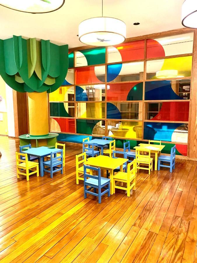 Sheraton Colonia Golf & Spa Resort Колонія-дель-Сакраменто Екстер'єр фото The Children's Library