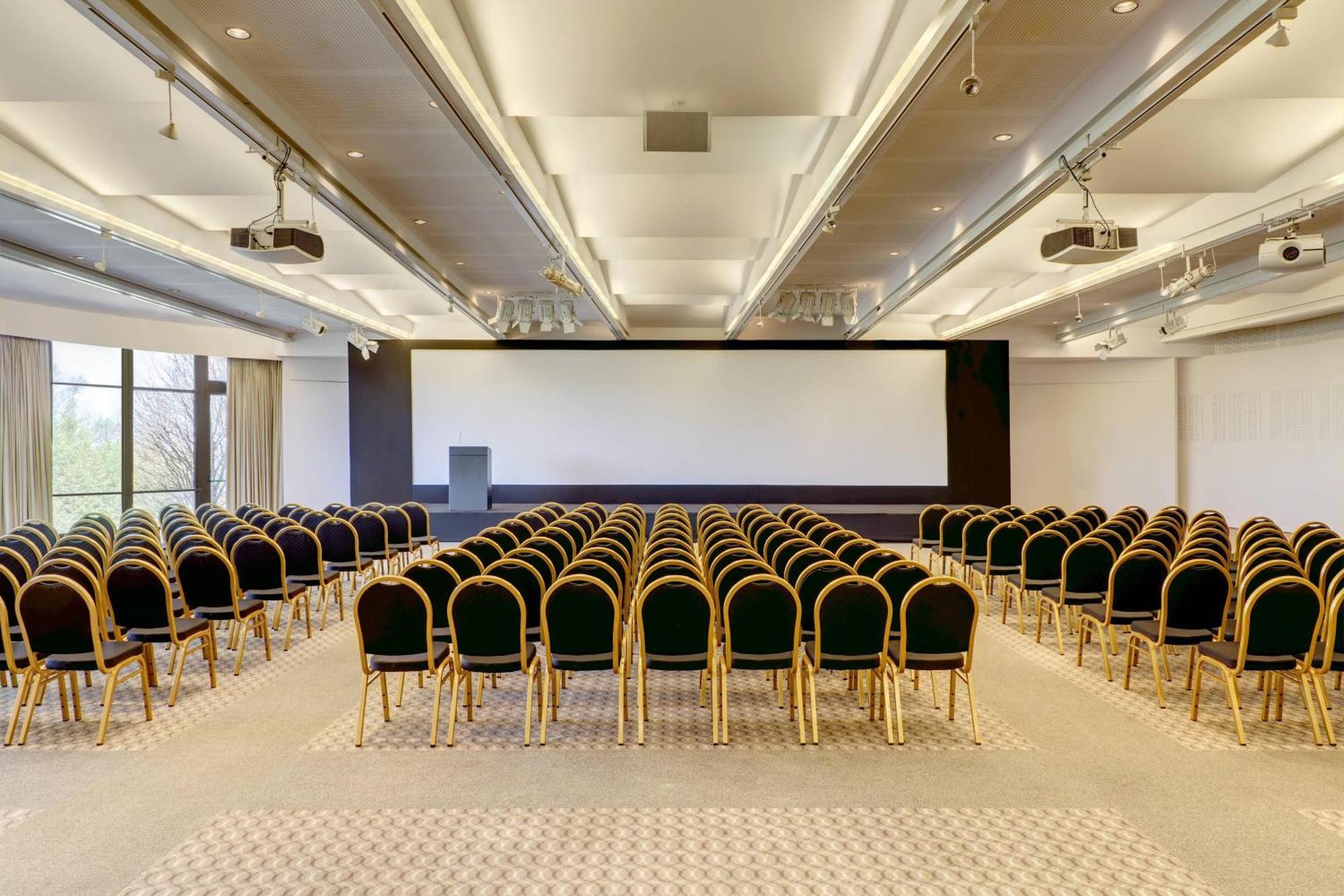 Sheraton Colonia Golf & Spa Resort Колонія-дель-Сакраменто Екстер'єр фото The main conference room