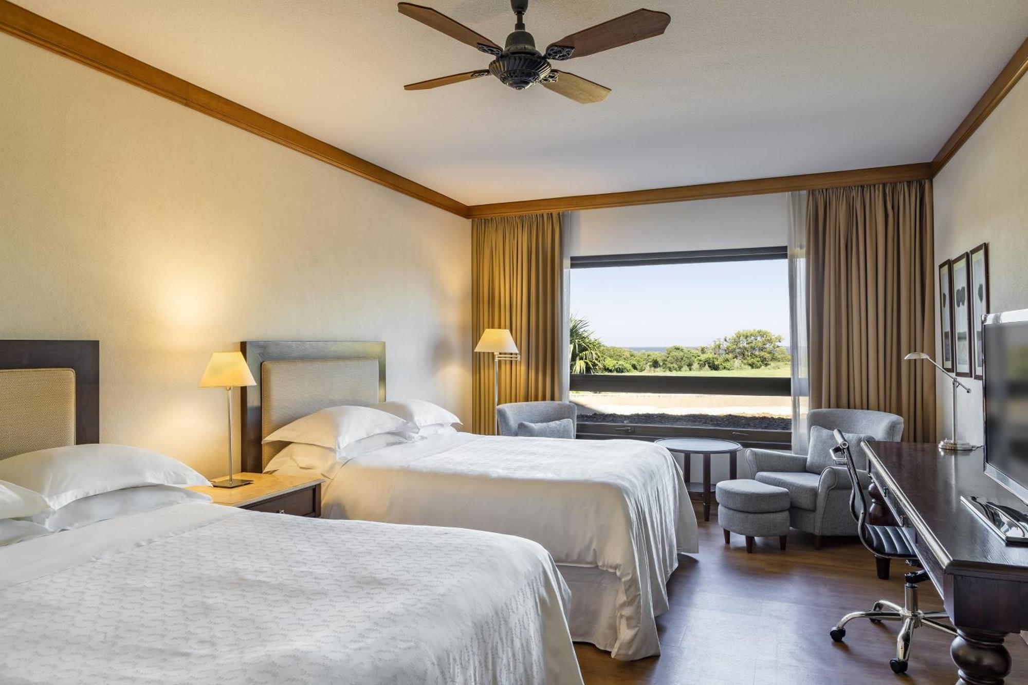 Sheraton Colonia Golf & Spa Resort Колонія-дель-Сакраменто Екстер'єр фото A room at the hotel